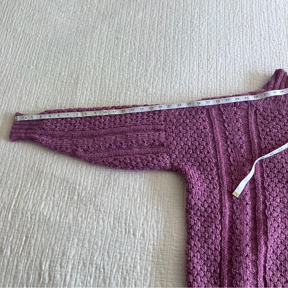 Like New condition!  Vintage Rosmuc lilac wool Irish cropped sweater - Picture 9 of 9